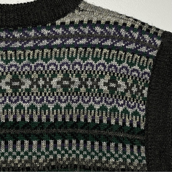 Vintage Soft Knit Grandpa / Dad Cabincore V Neck Sweater Vest - Picture 5 of 8